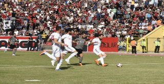 Tff 2. Lig: Utaş Uşakspor:3 - Manisaspor:0