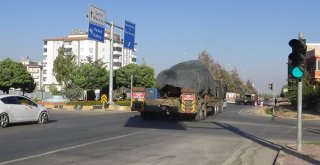 Suriye Sınırına Askeri Sevkıyat Devam Ediyor