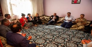 Vali Zorluoğlu Ve Protokolden Şehit Ailelerine Bayram Ziyareti