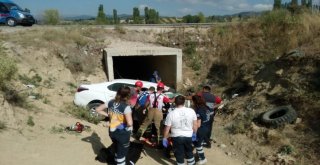 Uşakta Trafik Kazası; 2 Ölü, 1 Yaralı