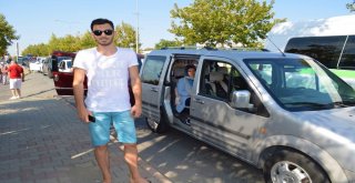 Tatilcilerin Sıra Çilesi: Yüzlerce Araç Sıra Bekliyor