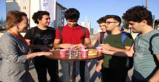 Öğrencilerin İlk Simidi Belediyeden