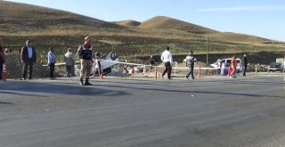 Vanda Öğrenci Servisi Kaza Yaptı: 10 Yaralı