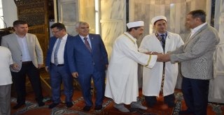 Kurban Eti İşlerken Arı Sokan Vatandaş Hastanelik Oldu