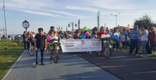 Süslü Kadınlar Egzoz Gazına Karşı Pedalladı