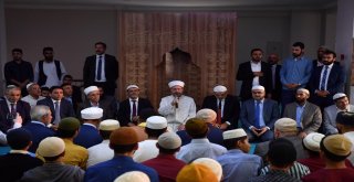 Diyanet İşleri Başkanı Erbaş: “Gençlerimizi Bizden Koparmak İsteyenlere Fırsat Vermeyin”