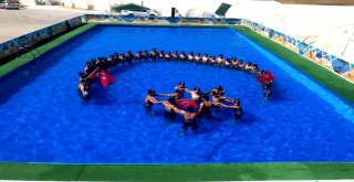 Savaş Mağduru Çocuklara Havuz Hizmeti