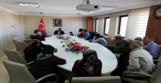 Başkan Özgüven, Halk Gününde Vatandaşları Dinliyor