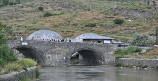 Havalar Isındı Kars Çayı Etrafa Pis Koku Yaymaya Başladı