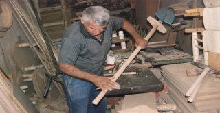 Harran Ovasının Karasaban Ustası Teknolojiye Direniyor