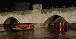 (Özel) Yeşilırmakta Osmanlı Kayıkları Yüzmeye Başladı