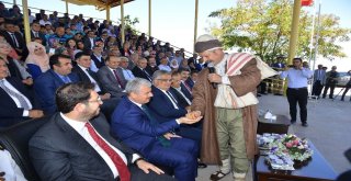 Yunus Emre Türbesi Başında Anıldı