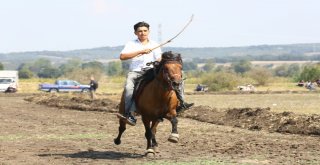 Bursada Rahvan At Yarışları Heyecanı
