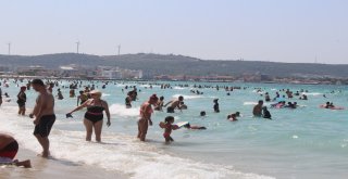 Tatilciler, Çeşmeye Akın Etti