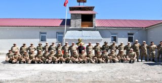 Vali Sonel, Terörle Mücadelede Nöbetteki  Kahramanlarla Bayramlaştı