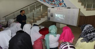 Gençler 15 Temmuz Şehitlerini Andı