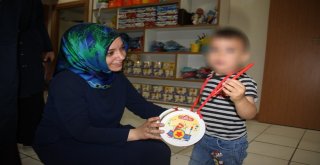 Bayram Öncesi Çocuklara Giysi Yardımı