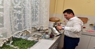 Tütüncüden Kore Gazisi Ve Eşine Çay Servisi