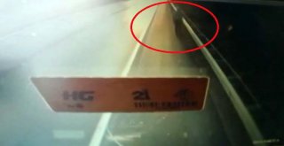 Direksiyon Başında Uyuyan Sürücünün Neden Olduğu Kaza Anının Görüntüsü Ortaya Çıktı