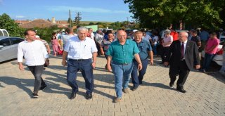 11İnci Atatürk Anıtı Kılavuzlu Mahallesinde Açıldı