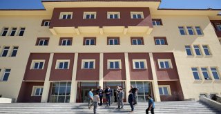 Vali Pehlivan Çoruh Mesleki Teknik Anadolu Lisesi İnşaatında İncelemelerde Bulundu