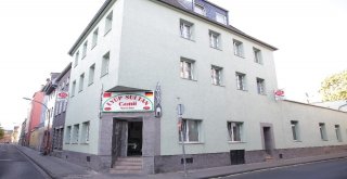 Almanyanın Köln Kentinde Camiye İkinci Saldırı