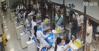Çinli Akademisyenden Hastane Personeline Saldırı