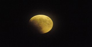 Çanakkalede Kanlı Ay Tutulması İlgiyle İzlendi