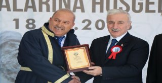 Yılın Ahisine Kaftanı Giydirildi