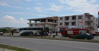 Sinopta Tur Otobüsü Seyir Halindeyken Alev Aldı