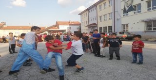 Geleneksel Sokak Oyunları Şenliği Çocuklarla Buluştu