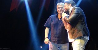 Bulgar Sanatçılar Çorluluları Coşturdu