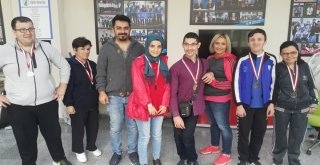 Beyaz Baston Gününde Anlamlı Yarışma