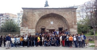 Türk Dünyası Öğrencileri Manisaya Hayran Kaldı