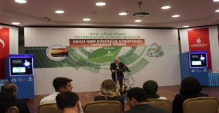 Geri Dönüşüm Atıklarını Bu Konteynera Atan Vatandaşların İstanbulkartına Para Yüklenecek