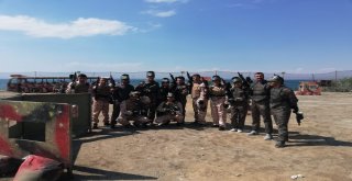 Elite World Personeli Paintball İle Stres Attı