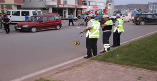 Otomobilin Çarptığı Çocuk Ağır Yaralandı