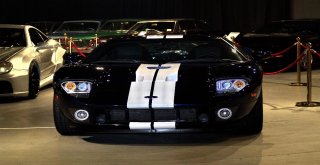 Otomobil Tutkunlarını Buluşturan Müze