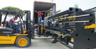 Balıkesirli İş Adamı Cezayire Makine İhraç Etti