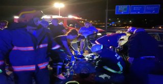 Ters Şeritte Kafa Kafaya Çarpıştılar: 3Ü Çocuk 7 Yaralı