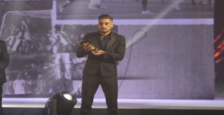Portoda Yılın Futbolcusu Alex Telles Seçildi