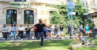 Burhaniyeli Gençler Romanyada Oyun Eğitimi Verdi