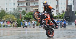 Motosiklet Festivalinde Yürekleri Ağza Getiren An