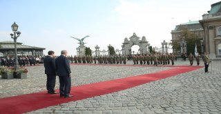 Cumhurbaşkanı Erdoğan Macaristanda Resmi Törenle Karşılandı