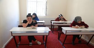 Mehmet Akif Ersoy Semt Kütüphanesi Açıldı