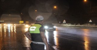 Bolu Dağında Tatilcilere Yağış Sürprizi