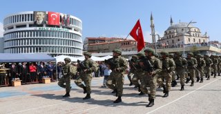 Komandolar Şehir Merkezini İnletti