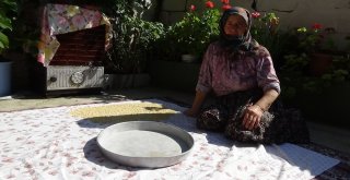 Bu Köyde Kuskus Kadınların Geçim Kapısı Oldu