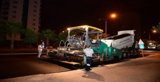 Büyükşehirden Gece-Gündüz Asfalt Mesaisi