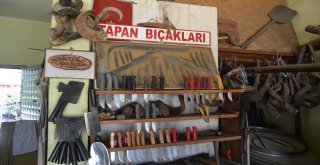 Keçi Boynuzu Ve Amatisör Yayından Kurbanlık Tapan Bıçağı